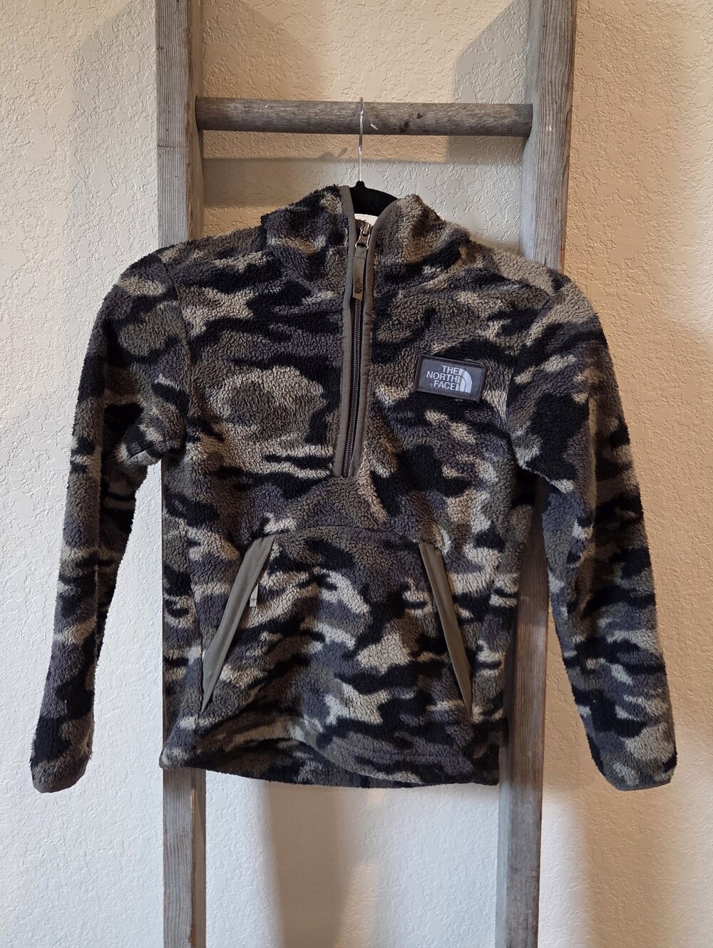 The North Face Kids Camo Sherpa Half-Zip Fleece Jacket - Gray/Black - Size S/P